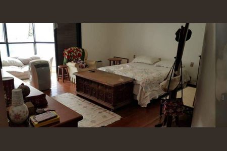 Apartamento à venda com 4 quartos, 330m² em Cambuí, Campinas