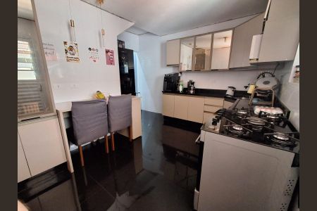 Cozinha de casa à venda com 3 quartos, 112m² em Jardim Santa Clara, Guarulhos