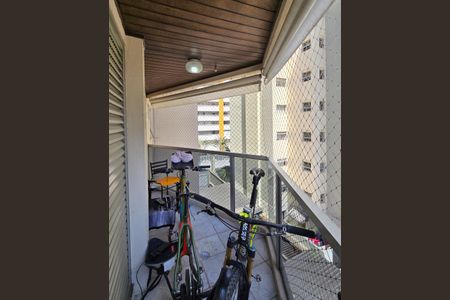 Apartamento à venda com 69m², 2 quartos e 1 vaga Apartamento à venda com 69m², 2 quartos e 1 vagaSacada Sala