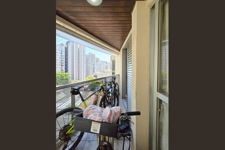 Apartamento à venda com 69m², 2 quartos e 1 vaga Apartamento à venda com 69m², 2 quartos e 1 vagaSacada Quarto 1