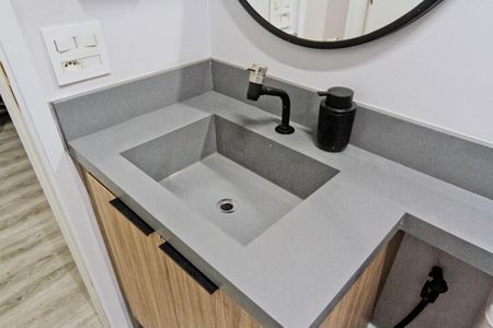 Apartamento à venda com 45m², 2 quartos e 1 vaga Apartamento à venda com 45m², 2 quartos e 1 vagaBanheiro