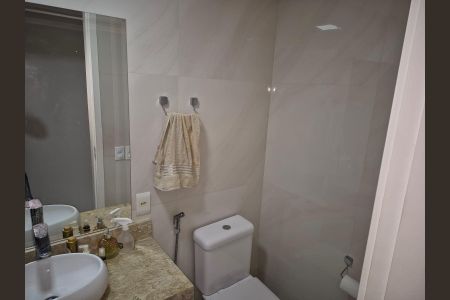Banheiro de apartamento para alugar com 2 quartos, 77m² em Méier, Rio de Janeiro