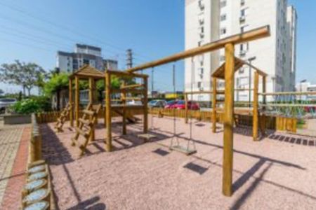 Apartamento à venda com 64m², 2 quartos e 1 vaga Apartamento à venda com 64m², 2 quartos e 1 vagaÁrea comum - Playground