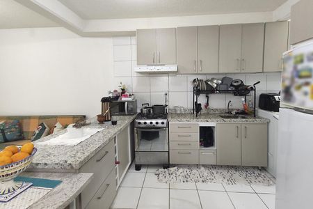 Apartamento à venda com 64m², 2 quartos e 1 vaga Apartamento à venda com 64m², 2 quartos e 1 vagaCozinha e Área de Serviço