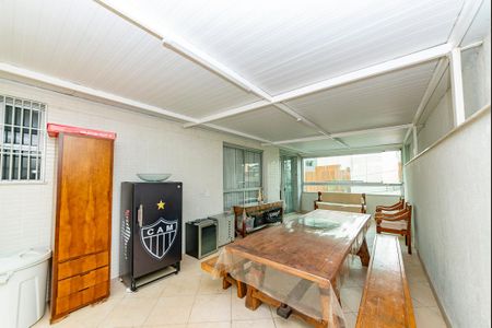Apartamento à venda com 240m², 4 quartos e 4 vagasVaranda