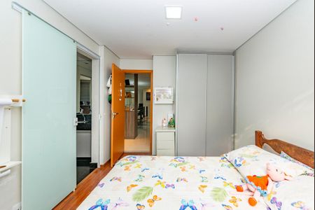 Apartamento à venda com 240m², 4 quartos e 4 vagasQuarto 1