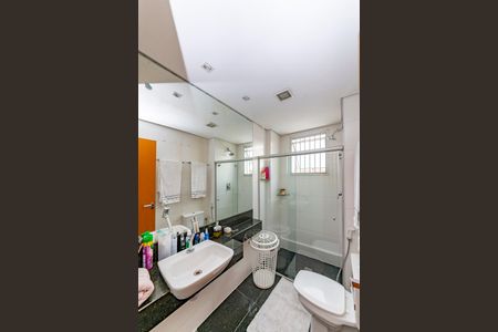 Apartamento à venda com 240m², 4 quartos e 4 vagasBanheiro da Suíte 1