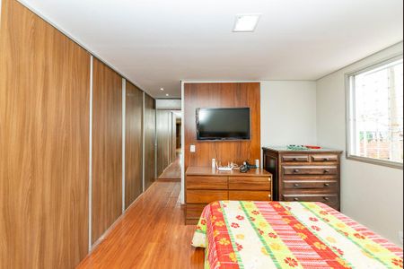 Apartamento à venda com 240m², 4 quartos e 4 vagasSuíte 1