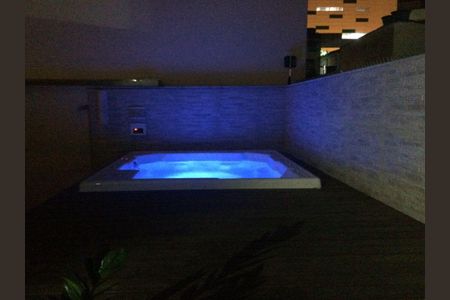 Apartamento à venda com 240m², 4 quartos e 4 vagasJacuzzi