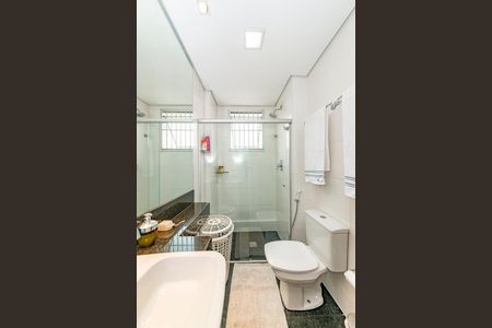 Apartamento à venda com 240m², 4 quartos e 4 vagasBanheiro da Suíte 1