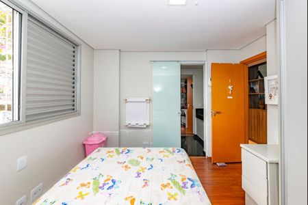 Apartamento à venda com 240m², 4 quartos e 4 vagasQuarto 1