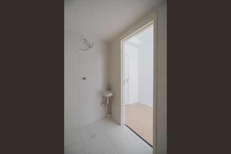 Banheiro de kitnet/studio para alugar com 1 quarto, 16m² em Casa Verde Alta, São Paulo