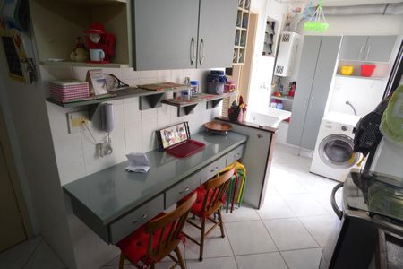 Apartamento à venda com 94m², 2 quartos e 1 vagaCozinha
