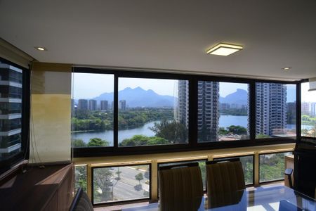 Apartamento à venda com 94m², 2 quartos e 1 vagaSala