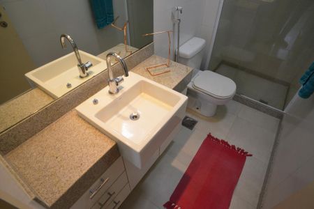 Apartamento à venda com 94m², 2 quartos e 1 vagaBanheiro Social