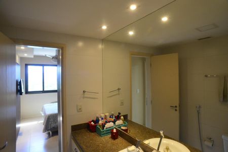 Apartamento à venda com 94m², 2 quartos e 1 vagaBanheiro da Suíte