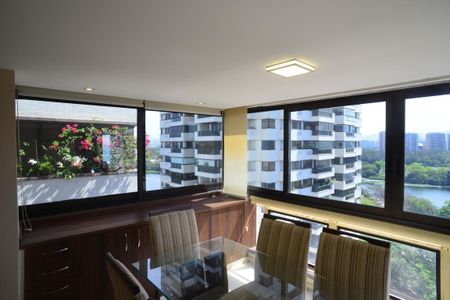 Apartamento à venda com 94m², 2 quartos e 1 vagaSala