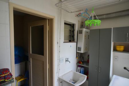 Apartamento à venda com 94m², 2 quartos e 1 vagaÁrea de Serviço