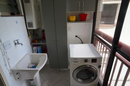 Apartamento à venda com 94m², 2 quartos e 1 vagaÁrea de Serviço