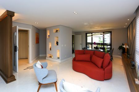 Sala de apartamento à venda com 3 quartos, 220m² em Vila Suzana, São Paulo