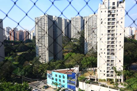 Apartamento à venda com 220m², 3 quartos e 4 vagasVista da Suíte 2