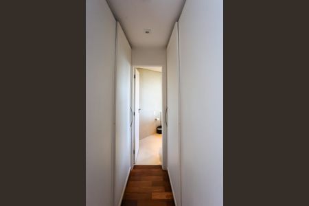 Apartamento à venda com 220m², 3 quartos e 4 vagasBanheiro da Suíte 2