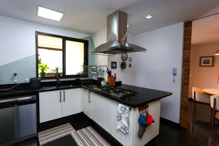 Apartamento à venda com 220m², 3 quartos e 4 vagasCozinha