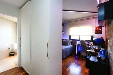 Apartamento à venda com 220m², 3 quartos e 4 vagas Suíte 2