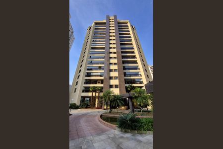 Apartamento à venda com 220m², 3 quartos e 4 vagasFachada