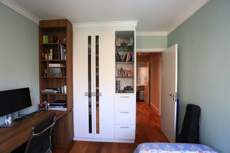 Apartamento à venda com 220m², 3 quartos e 4 vagasSuíte 1