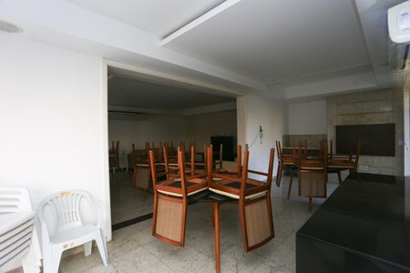 Apartamento à venda com 220m², 3 quartos e 4 vagasÁrea comum - Salão de festas