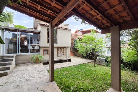 Casa à venda com 400m², 2 quartos e 5 vagasQuintal