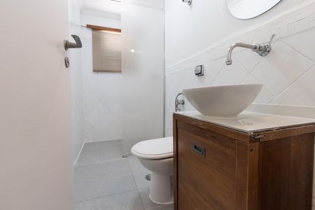 Apartamento para alugar com 124m², 3 quartos e 1 vagaBanheiro do Corredor