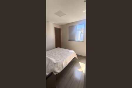 Apartamento à venda com 60m², 2 quartos e 2 vagas Apartamento à venda com 60m², 2 quartos e 2 vagasQuarto