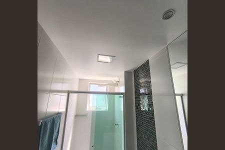 Apartamento à venda com 60m², 2 quartos e 2 vagas Apartamento à venda com 60m², 2 quartos e 2 vagasBanheiro