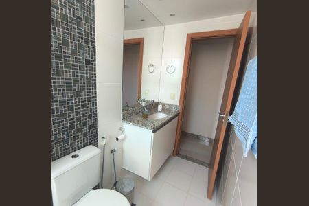 Apartamento à venda com 60m², 2 quartos e 2 vagas Apartamento à venda com 60m², 2 quartos e 2 vagasBanheiro