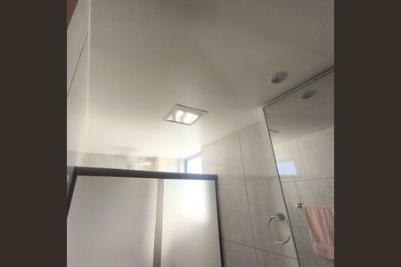 Apartamento à venda com 60m², 2 quartos e 2 vagas Apartamento à venda com 60m², 2 quartos e 2 vagasBanheiro