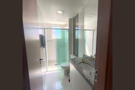 Apartamento à venda com 60m², 2 quartos e 2 vagas Apartamento à venda com 60m², 2 quartos e 2 vagasBanheiro