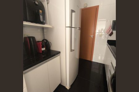 Apartamento à venda com 60m², 2 quartos e 2 vagas Apartamento à venda com 60m², 2 quartos e 2 vagasCozinha