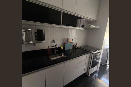 Apartamento à venda com 60m², 2 quartos e 2 vagas Apartamento à venda com 60m², 2 quartos e 2 vagasCozinha