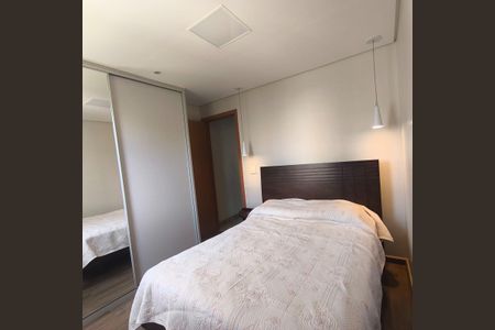 Apartamento à venda com 60m², 2 quartos e 2 vagas Apartamento à venda com 60m², 2 quartos e 2 vagasQuarto