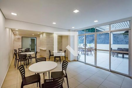 Apartamento à venda com 60m², 2 quartos e 2 vagasÁrea comum - Salão de festas