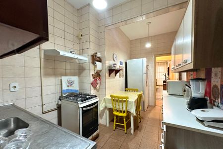 Apartamento à venda com 132m², 3 quartos e sem vaga Apartamento à venda com 132m², 3 quartos e sem vagaCozinha