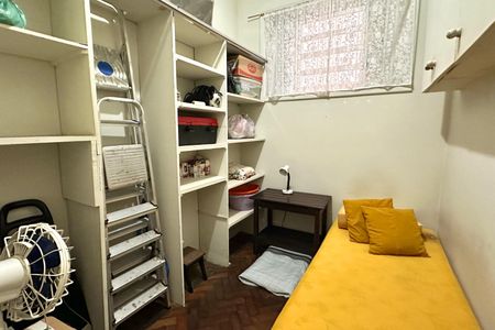 Apartamento à venda com 132m², 3 quartos e sem vaga Apartamento à venda com 132m², 3 quartos e sem vagaQuarto de Serviço