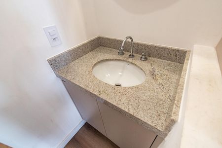 Studio para alugar com 19m², 1 quarto e 1 vaga Studio para alugar com 19m², 1 quarto e 1 vagaPia do banheiro