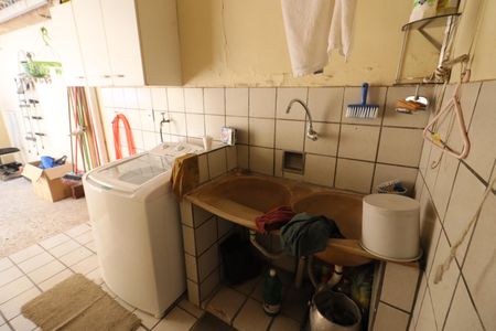 Casa à venda com 220m², 3 quartos e 3 vagasÁrea de Serviço