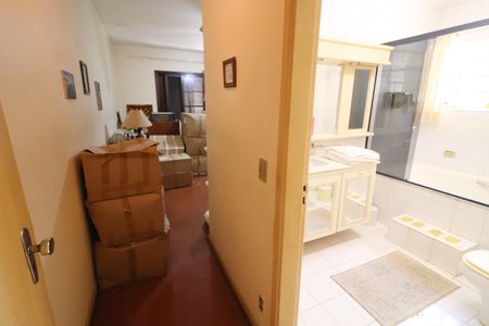 Casa à venda com 220m², 3 quartos e 3 vagasSuíte 1