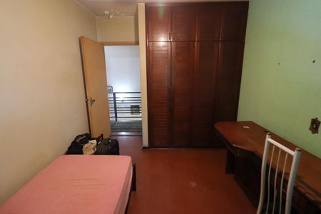 Casa à venda com 220m², 3 quartos e 3 vagasQuarto 2