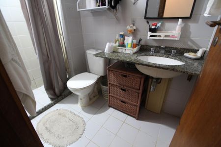 Apartamento à venda com 71m², 2 quartos e 1 vagaBanheiro Social