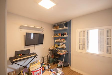 Casa de condomínio à venda com 183m², 3 quartos e 3 vagasQuarto 2